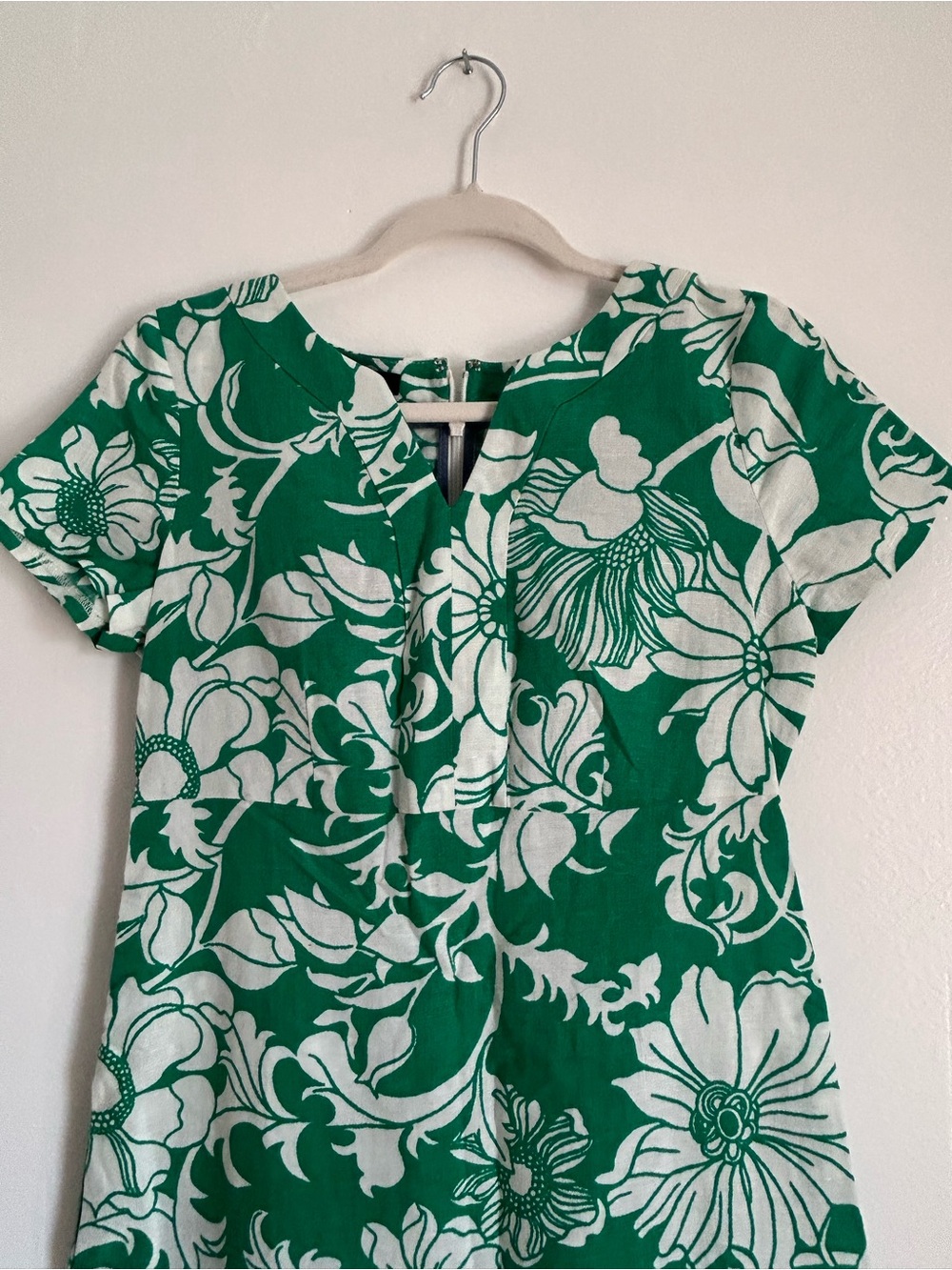 Talbots Emerald Green and White Floral Short-Sleeve Tunic
